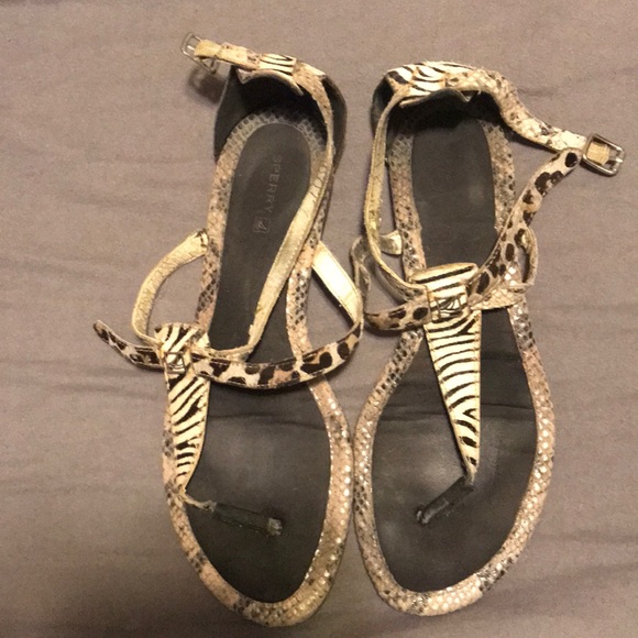 Sperry Sandals.  Could use a wash.  Size 8.5 - Picture 1 of 1